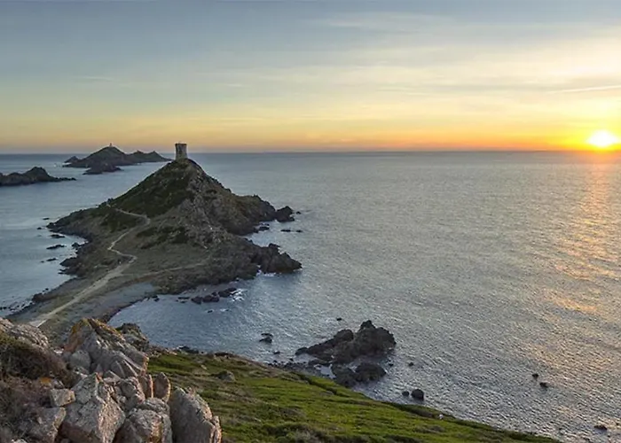 Apartment T2 De Standing Avec Parking A 250 Metres De La Plage, Route Des Sanguinaires, *